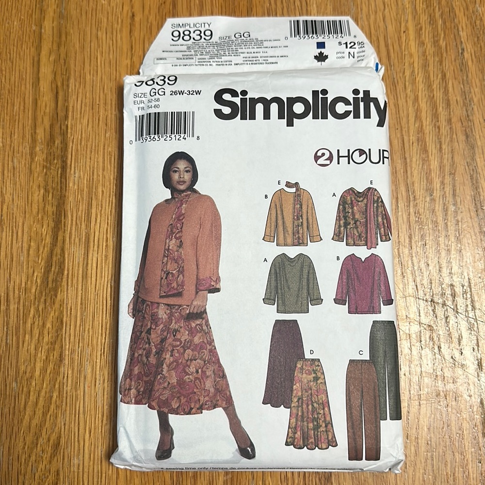 Uncut vintage sewing pattern Simplicity 9839 women’s top, pants, skirt, scarf